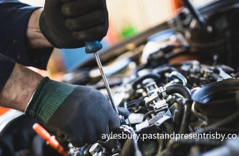 5 Tanda Mobil Anda Perlu Tune Up